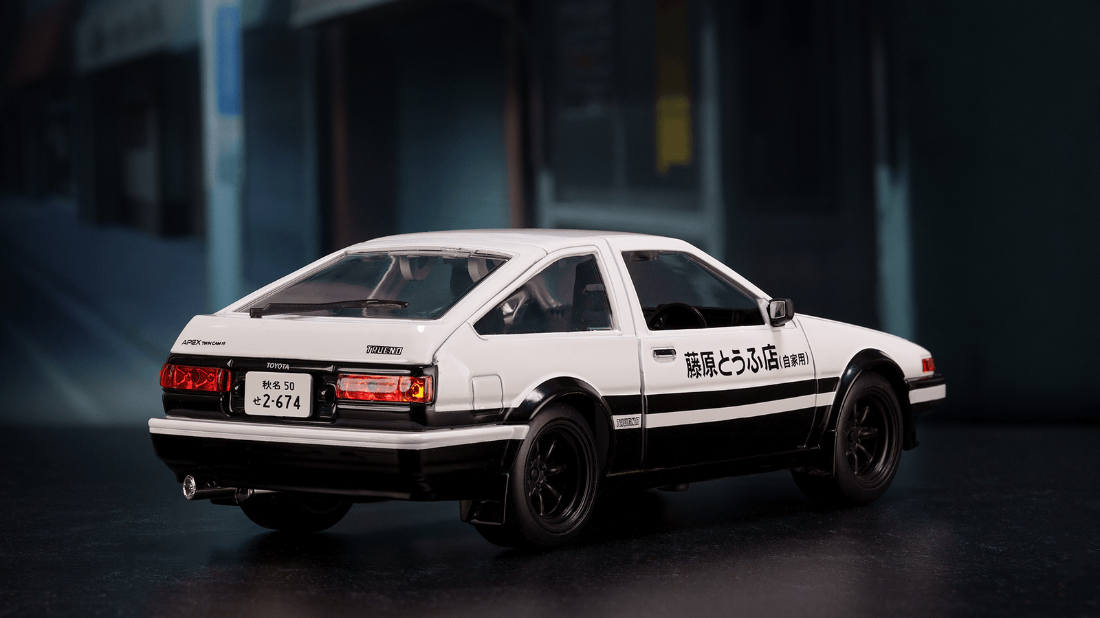 Initial D 1:24 Toyota Trueno AE-86 w/ Takumi PDP 04