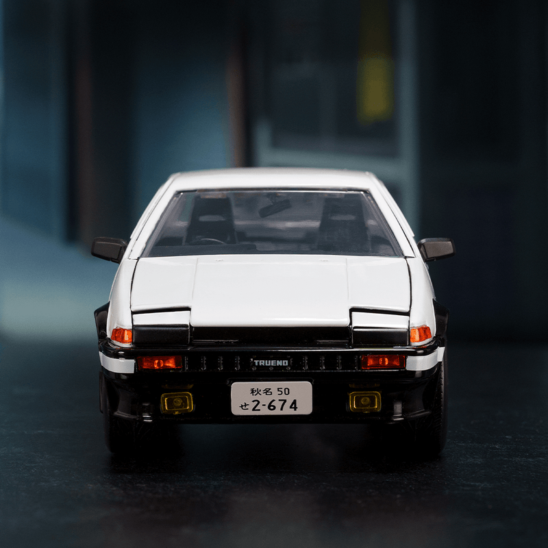 Initial D 1:24 Toyota Trueno AE-86 w/ Takumi PDP 01