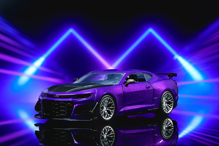 Pink Slips Autumn Spooner's Chevrolet Camaro ZL1, 1:24 Scale Vehicle (Wave 18) - (PRE-ORDER)