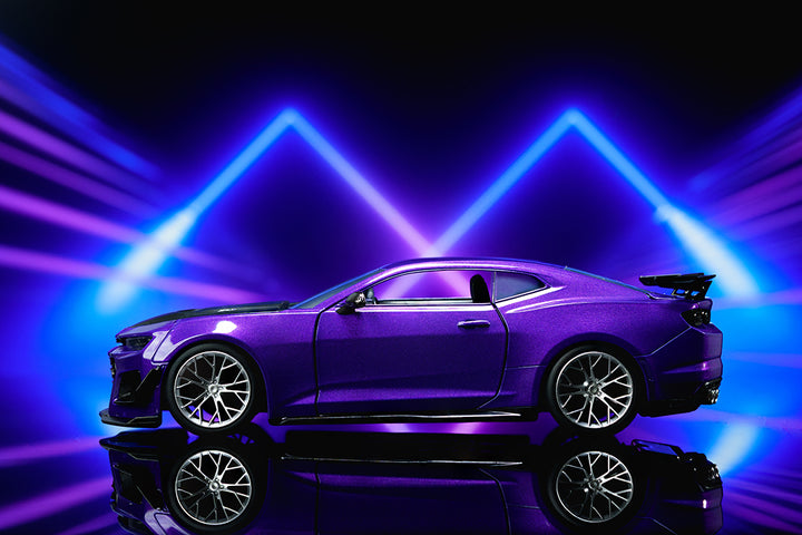 Pink Slips Autumn Spooner's Chevrolet Camaro ZL1, 1:24 Scale Vehicle (Wave 18) - (PRE-ORDER)