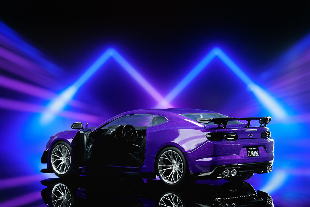 Pink Slips Autumn Spooner's Chevrolet Camaro ZL1, 1:24 Scale Vehicle (Wave 18) - (PRE-ORDER)