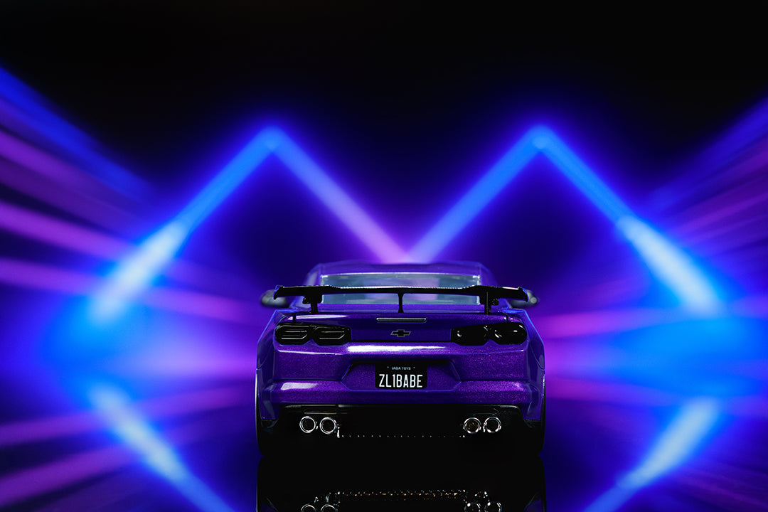 Pink Slips Autumn Spooner's Chevrolet Camaro ZL1, 1:24 Scale Vehicle (Wave 18) - (PRE-ORDER)