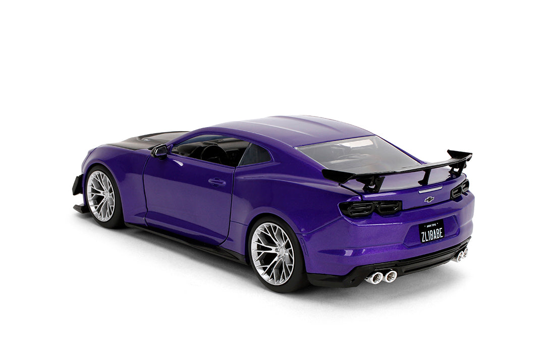 Pink Slips Autumn Spooner's Chevrolet Camaro ZL1, 1:24 Scale Vehicle (Wave 18) - (PRE-ORDER)