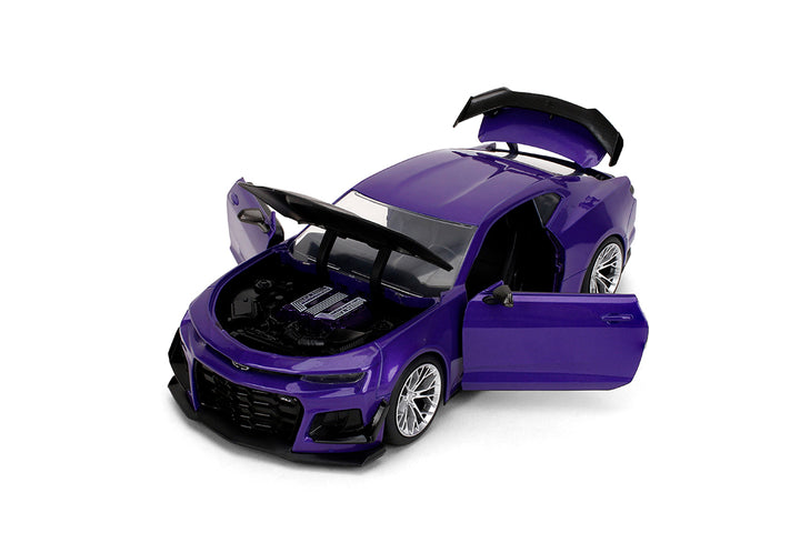Pink Slips Autumn Spooner's Chevrolet Camaro ZL1, 1:24 Scale Vehicle (Wave 18) - (PRE-ORDER)