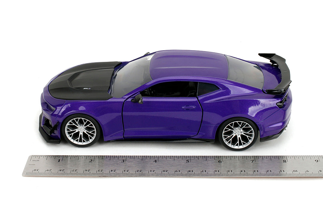 Pink Slips Autumn Spooner's Chevrolet Camaro ZL1, 1:24 Scale Vehicle (Wave 18) - (PRE-ORDER)