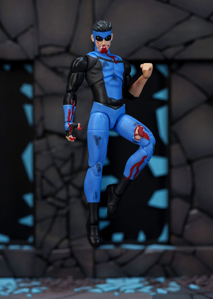 Invincible 1/12 Scale Action Figure Battle Damaged Deluxe Exclusive [ORDERS START 7/23/2026]