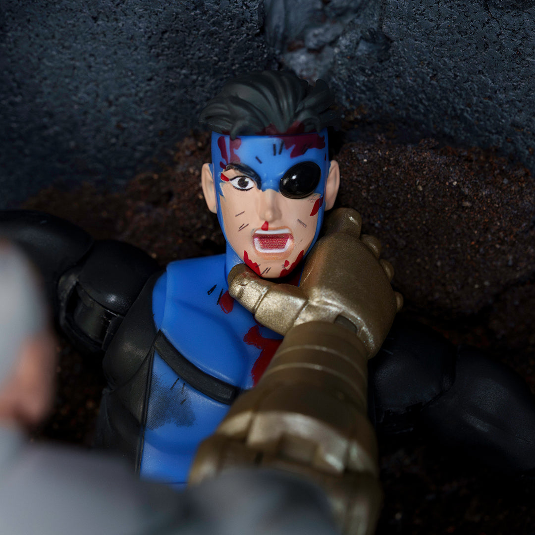 Invincible 1/12 Scale Action Figure Battle Damaged Deluxe Exclusive [ORDERS START 7/23/2026]