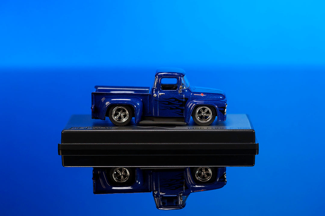 Majorette Collection Ford F-100, 1:64 Scale Vehicle (Diecast Supercon 2026 Exclusive)