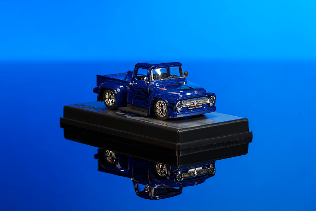 Majorette Collection Ford F-100, 1:64 Scale Vehicle (Diecast Supercon 2026 Exclusive)