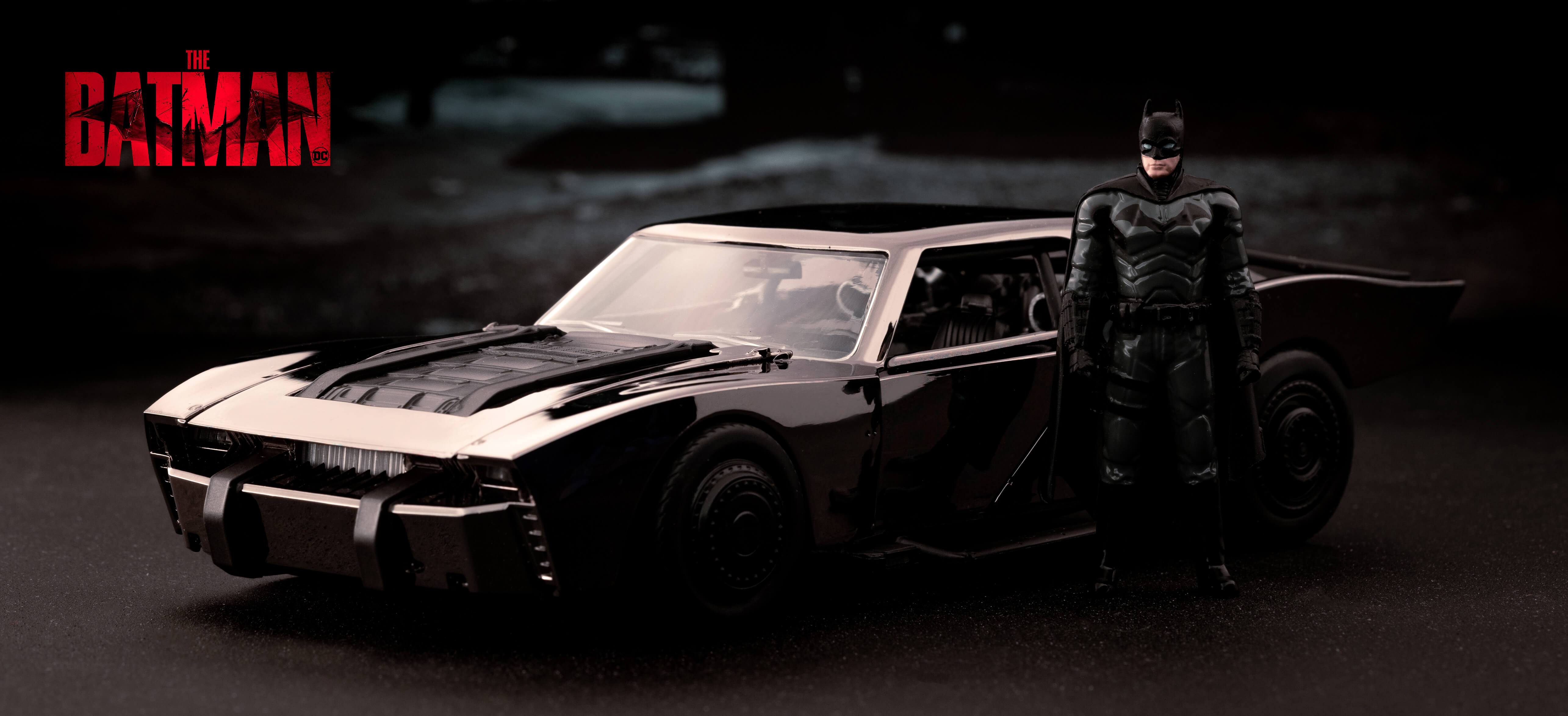 The Batman (2022) Batmobile & Batman, 1:24 Scale Vehicle