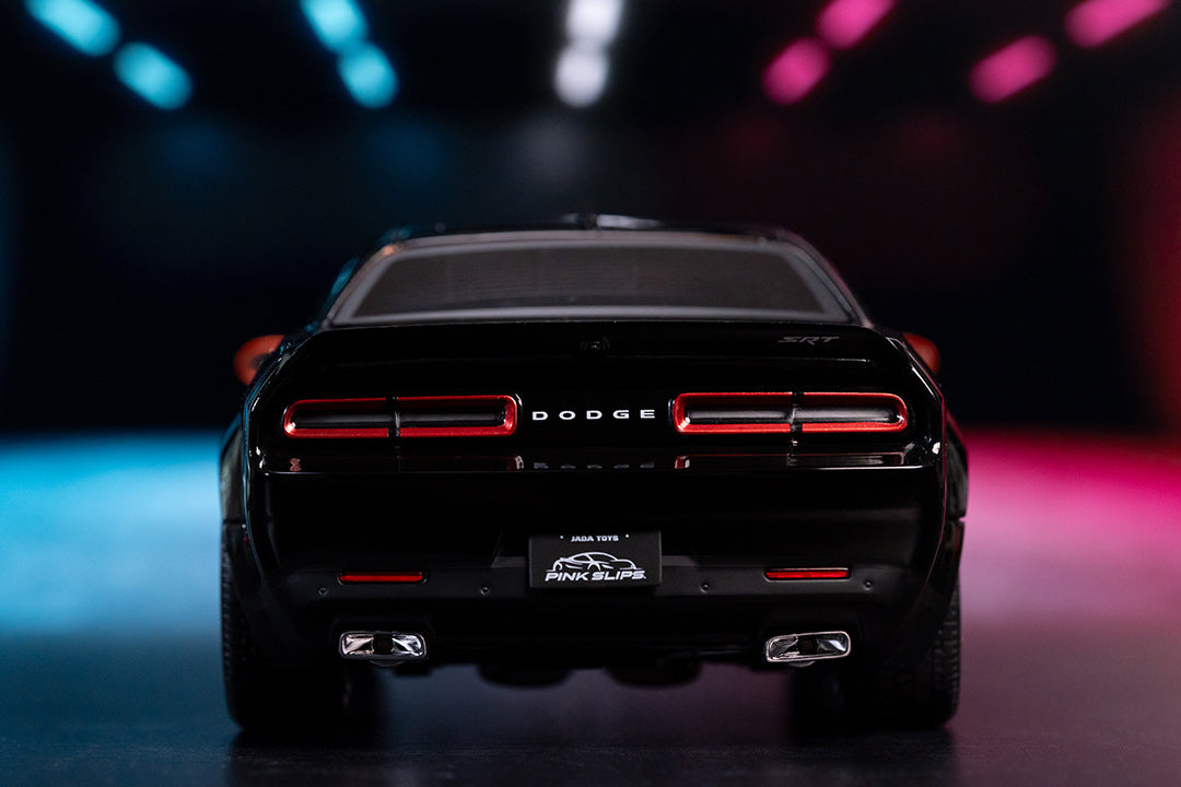 Pink Slips 2015 Dodge Challenger SRT Hellcat, 1:18 Scale Vehicle (Wave 1)