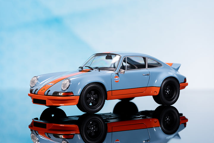 Pink Slips Porsche 911 RSR Gulf 1, 1:18 Scale Vehicle (Wave 4)