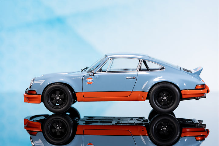 Pink Slips Porsche 911 RSR Gulf 1, 1:18 Scale Vehicle (Wave 4)