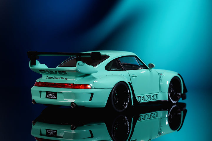 Pink Slips RWB / RAUH-Welt BEGRIFF Kei Kishi, 1:18 Scale Vehicle (Wave 5)