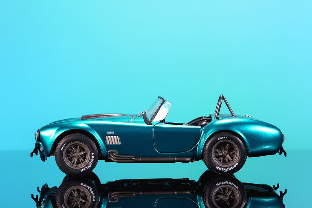 Pink Slips Shelby Cobra 427, 1:18 Scale Vehicle (Wave 6)