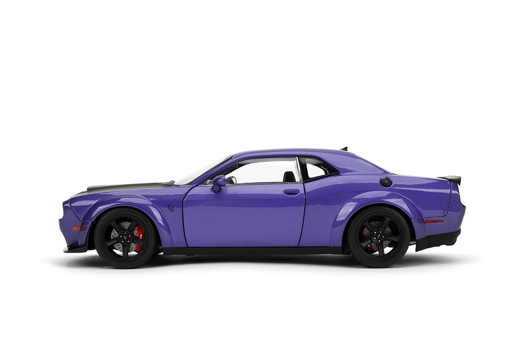 Pink Slips 1:18 W7 Dodge Challenger Demon Product 07