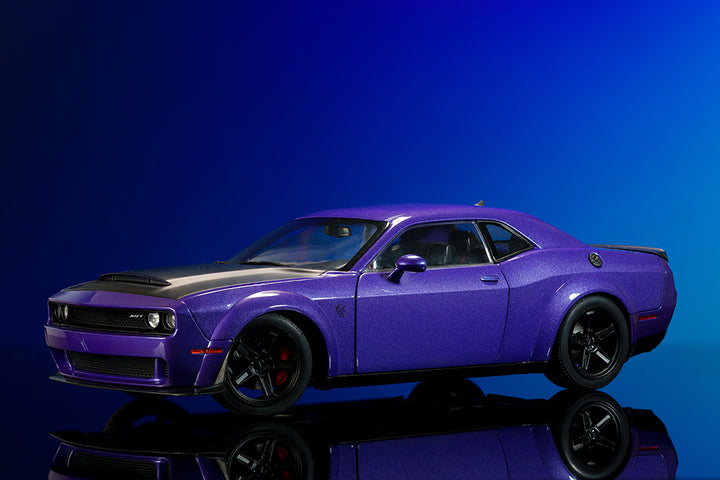 Pink Slips 1:18 Dodge Challenger Demon Social 01
