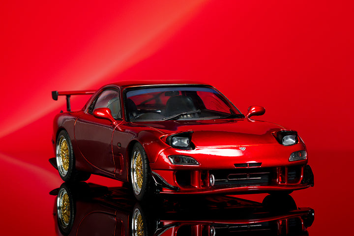 Pink Slips 1:18 W7 Mazda RX-7 Social 07