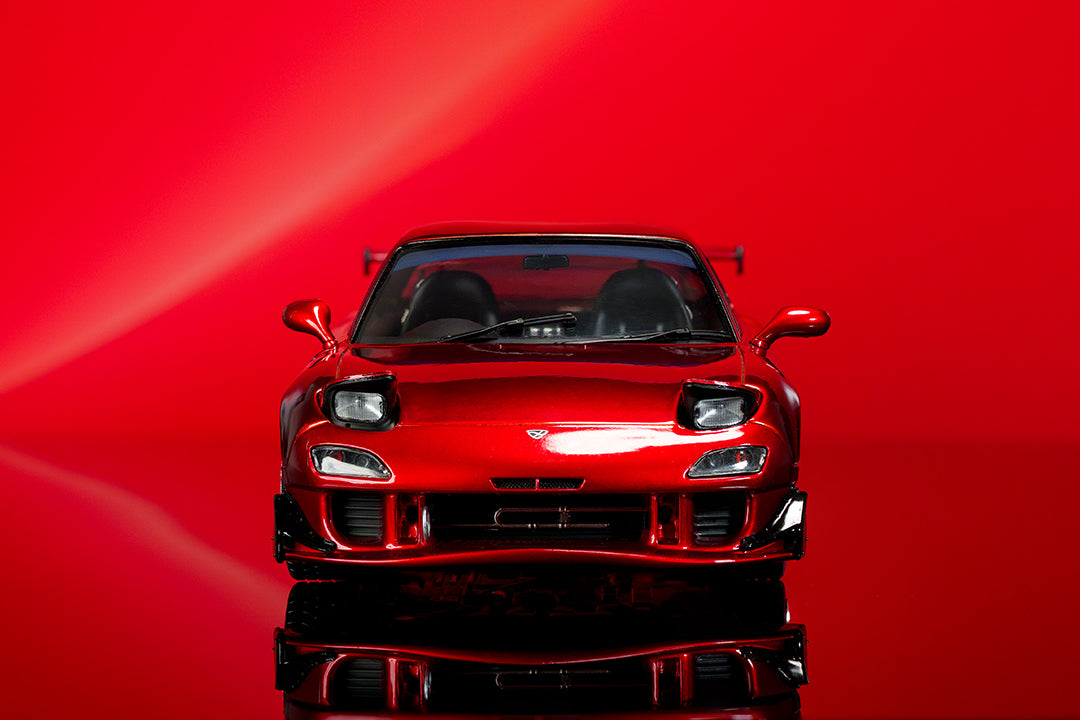 Pink Slips 1:18 W7 Mazda RX-7 Social 08