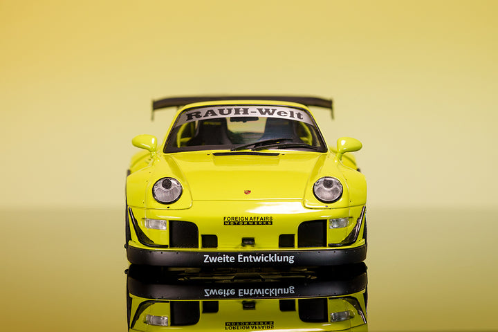 Pink Slips 1:18 W7 RWB Genki Social 08