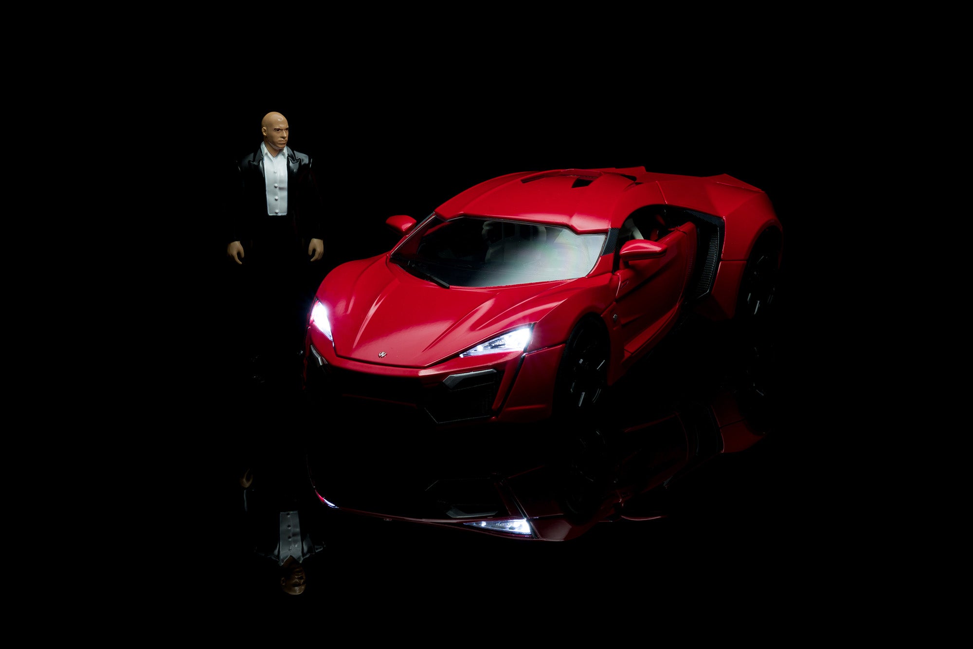 Buy Fast & Furious Dom's W-Motors Lykan HyperSport, 1:18