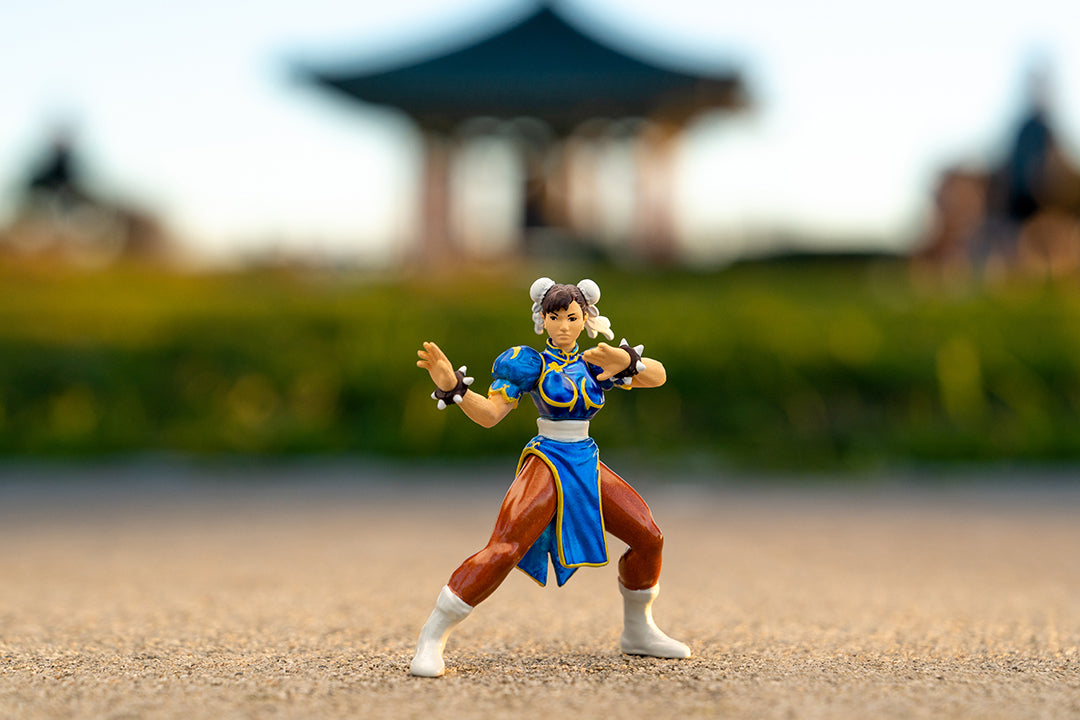 Jada Toys Street Fighter - Chun-Li & 1993 Mazda RX-7-1:24 Jada Toys Street Fighter - Chun-Li & 1993 Mazda RX-7-1:24